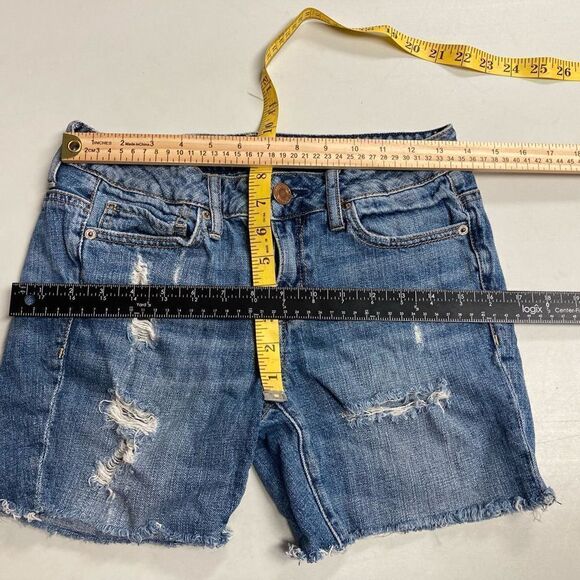 AMERICAN EAGLE OUTFITTERS‎ Women’s Denim Distressed Shorts Size 00 - Picture 2 of 11